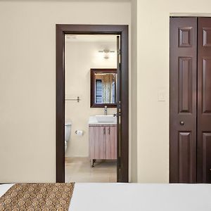Two-Bedroom Queen Suite